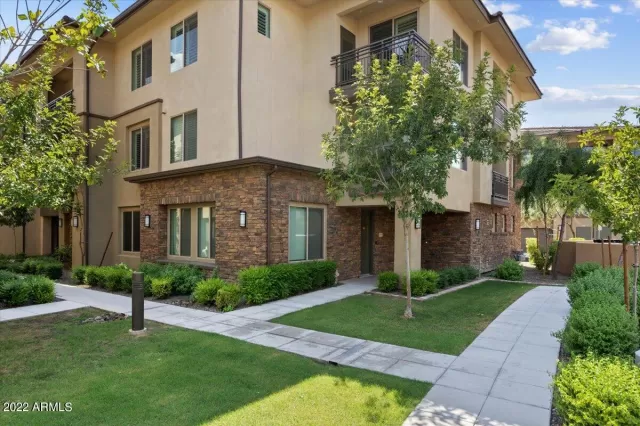 MLS: 6455913 Condo For Sale