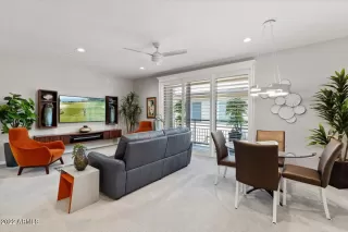 Photo #5: 6455913 Listing