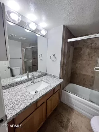 Photo #6: 6456046 Listing