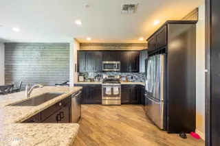 Photo #4: 6456067 Listing 