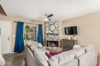 Photo #4: 6456159 Listing