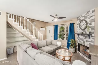 Photo #5: 6456159 Listing