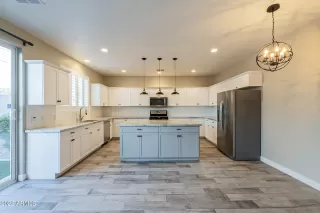 Photo #3: 6456182 Listing