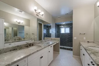 Photo #5: 6456182 Listing