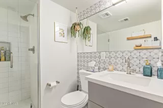 Photo #4: 6456183 Listing