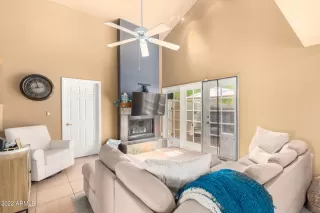 Photo #5: 6456306 Listing