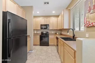 Photo #4: 6456327 Listing