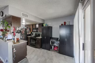 Photo #5: 6456777 Listing