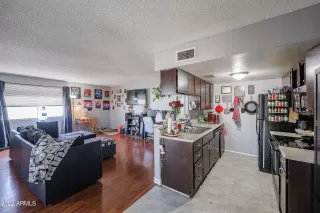 Photo #6: 6456777 Listing