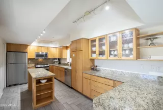 Photo #3: 6456998 Listing 