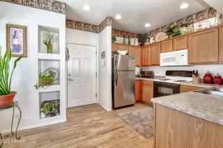 Photo #5: 6457006 Listing 