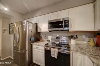 Photo #3: 6457034 Listing