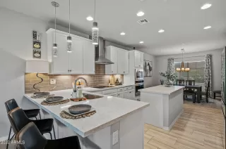 Photo #2: 6457207 Listing 