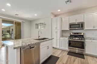 Photo #2: 6457352 Listing