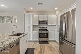 Photo #3: 6457352 Listing