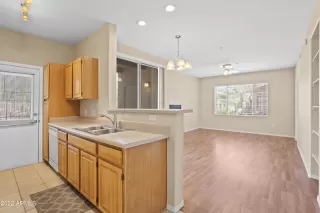 Photo #3: 6457404 Listing