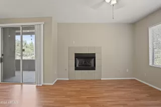 Photo #5: 6457404 Listing