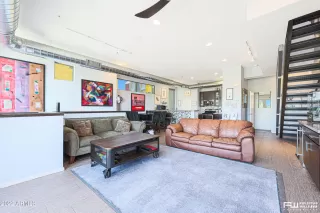 Photo #3: 6457445 Listing