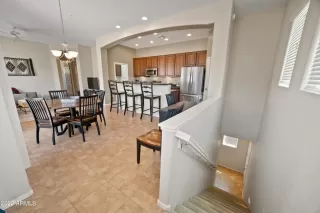 Photo #2: 6457610 Listing