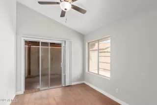 Photo #5: 6457795 Listing