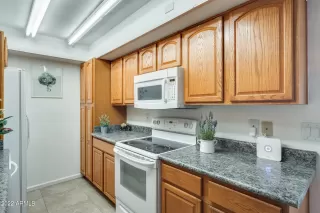 Photo #6: 6457914 Listing