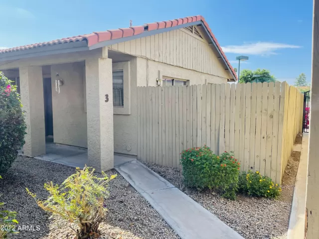 MLS: 6458104 Condo For Sale