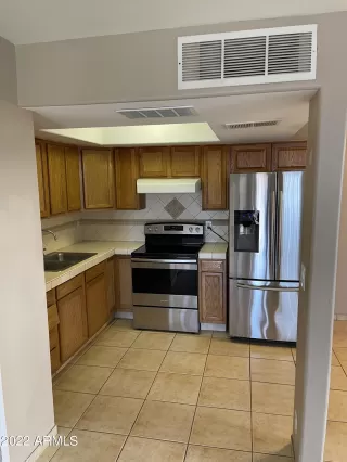 Photo #6: 6458120 Listing 