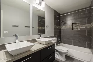 Photo #5: 6458167 Listing