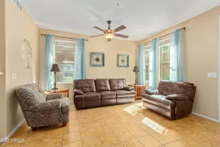 Photo #5: 6458323 Listing