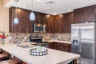 Photo #2: 6458328 Listing 