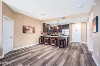 Photo #4: 6458328 Listing 