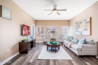 Photo #6: 6458328 Listing 