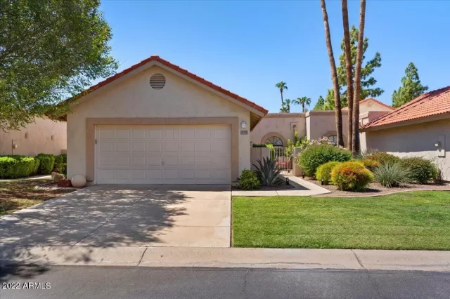 MLS: 6458578 Condo For Sale