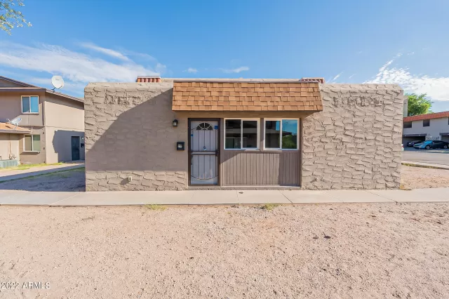 MLS: 6458632 Condo For Sale