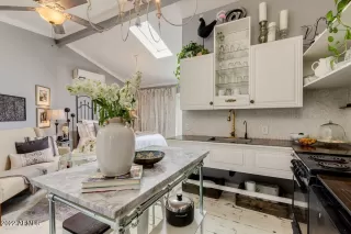 Photo #3: 6458739 Listing