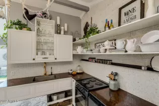 Photo #4: 6458739 Listing