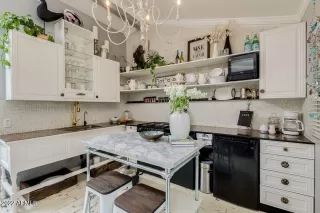 Photo #5: 6458739 Listing