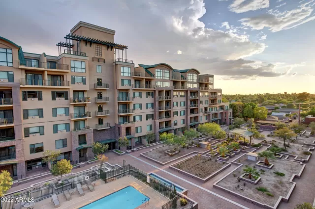 MLS: 6458744 Condo For Sale