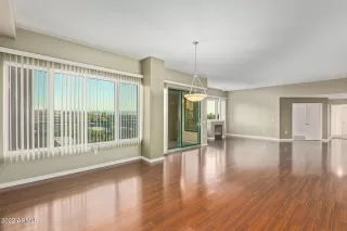 Photo #2: 6458744 Listing 