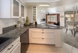 Photo #3: 6458866 Listing