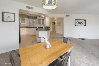 Photo #5: 6458866 Listing