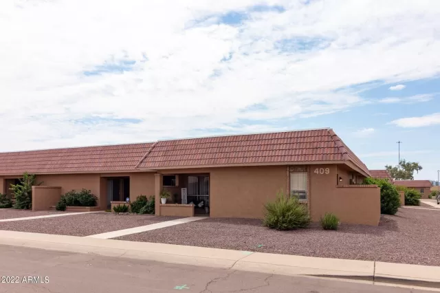 MLS: 6458995 Condo For Sale