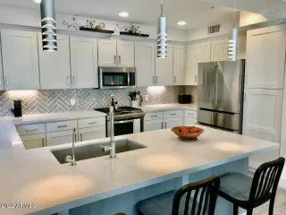 Photo #2: 6459270 Listing