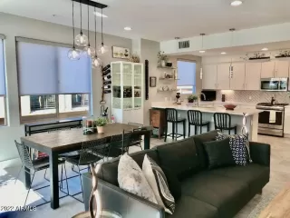 Photo #4: 6459270 Listing