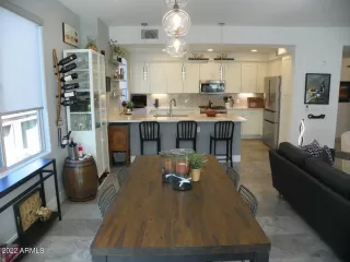 Photo #6: 6459270 Listing