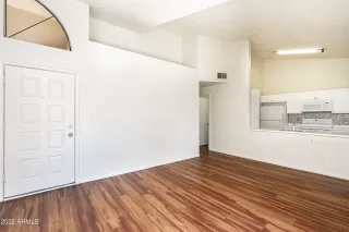 Photo #2: 6459337 Listing