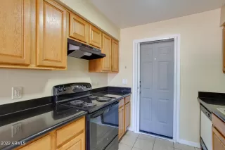 Photo #5: 6459397 Listing