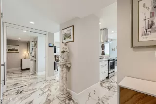 Photo #5: 6459480 Listing