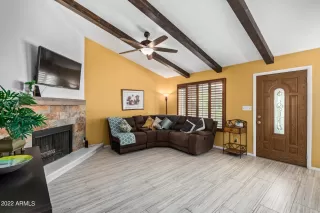 Photo #5: 6459617 Listing