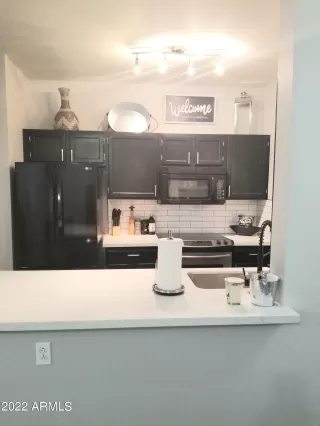 Photo #6: 6460146 Listing 